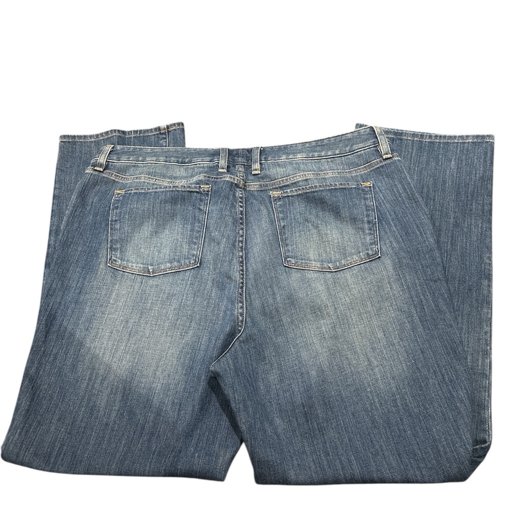 L.L. bean Women’s Favorite Fit Mid Rise Jeans - Picture 2 of 4